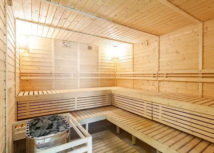 Holiday home Tree Of Life Penthouse 3br W Gym Pool Sauna