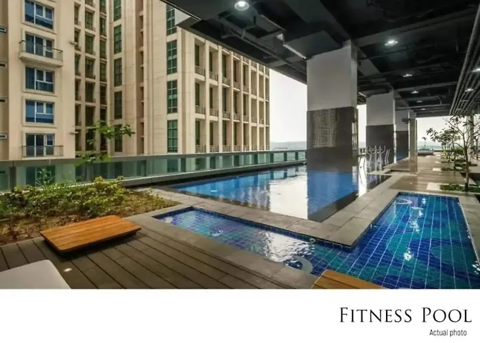 Tree Of Life Penthouse 3br W Gym Pool Sauna Holiday home Manila