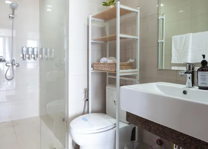 Tree Of Life Penthouse 3br W Gym Pool Sauna Holiday home Manila